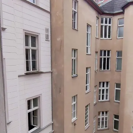I Konukevi