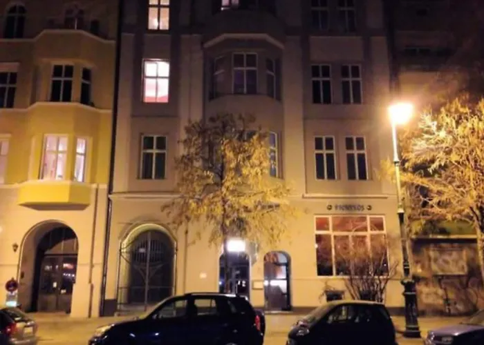 招待所 1号膳食公寓酒店 2*